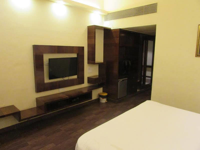 Meuse Jupiter Business And Luxury Hotel Насик Экстерьер фото